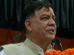 UP Politics: अखिलेश यादव पर बरसे कैबिनेट मंत्री, बोले- ओवैसी को भाजपा चिमटे से भी नहीं छूना चाहती 