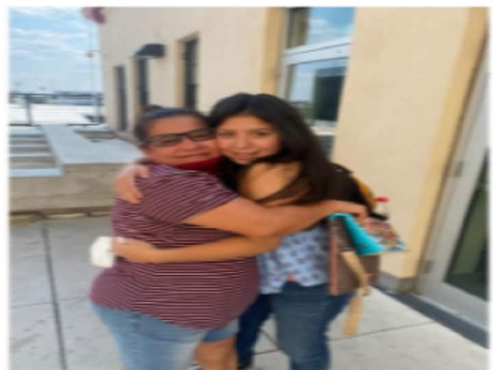 Missing Florida girl reunited with mother after 14 years facebook made it possible फ्लोरिडा की लापता लड़की का 14 साल बाद मां से मिलन, फेसबुक ने मुलाकात को बनाया मुमकिन