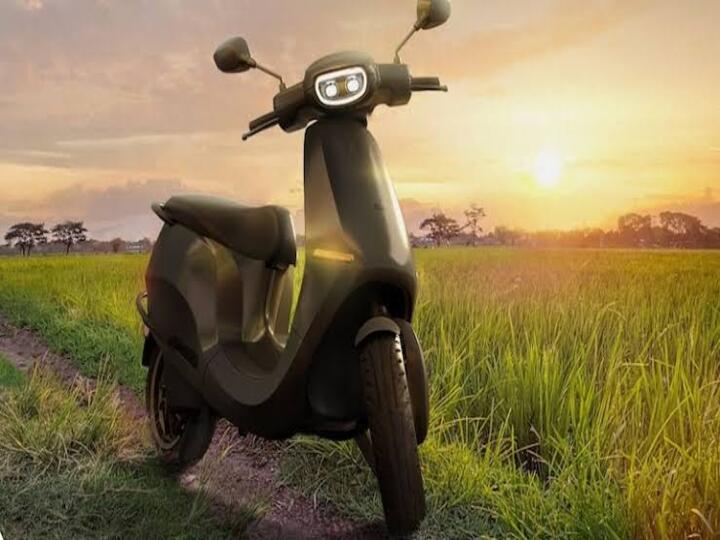 Ola scooter  | ஒரு நொடிக்கு 4 ஸ்கூட்டர் புக்கிங்... பரபரவென முன்பதிவாகும் ஓலா ஸ்கூட்டர்!