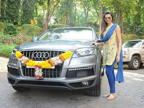 Audi, BMW जैसी कारों से लेकर, बांद्रा में 40 करोड़ के अपार्टमेंट तक, जानिए किन-किन बेहद महंगी चीजों की मालकिन हैं Deepika Padukone, इतनी है नेट वर्थ