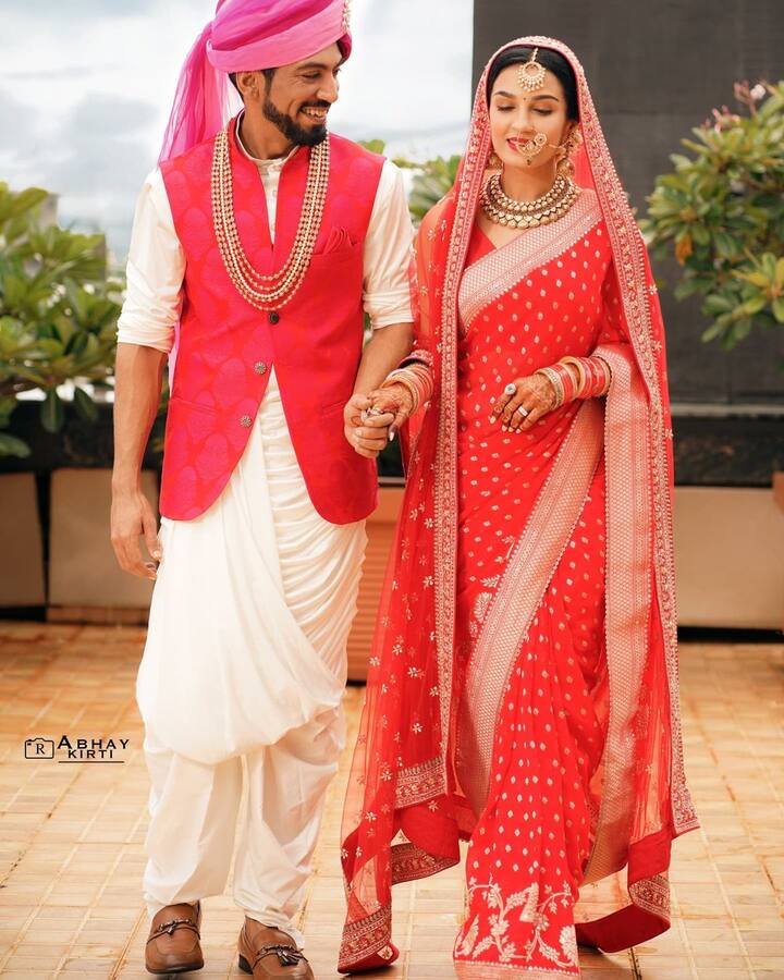 कोरोना वायरस और लॉकडाउन के कारण ये शादी एक्ट्रेस के घर पर ही हुई थी, जिसमें परिवार वालों और करीबी लोगों को मिलाकर महज 25 सदस्य शामिल हुए थे.