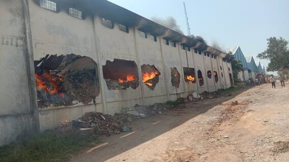 Hyderabad Fire Accident: పెద్ద అంబర్ పేట్ లో భారీ అగ్నిప్రమాదం