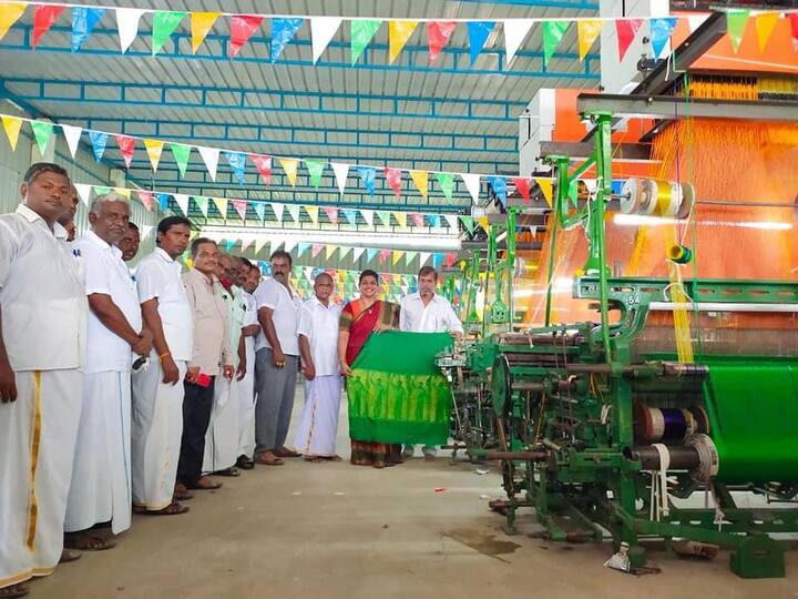 నగరి నియోజకవర్గంలోని ఏకాంబరం కుప్పంలో పవర్ లూమ్స్ వీవింగ్‌లో అత్యాధునిక సదుపాయాలతో కూడిన మిషన్‌లు ఏర్పాటు చేశారు.