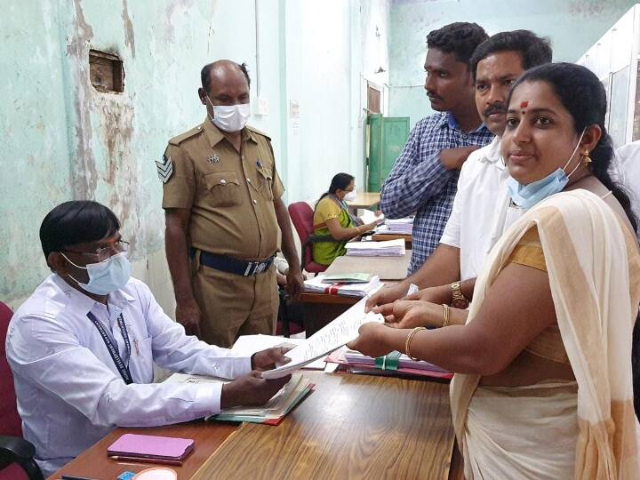 So far 1181 contestants filed nomination for Local body election in integrated Vellore District . உள்ளாட்சித் தேர்தல்: ஒருங்கிணைந்த வேலூர் மாவட்டத்தில் கடந்த 2 நாட்களில் 1,181 பேர் மனுதாக்கல்