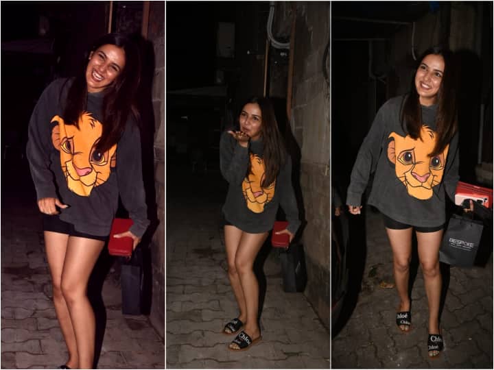IN PICS: Jasmin Bhasin Flashes Her Million Dollar Smile While Posing For The Paps IN PICS: Jasmin Bhasin Flashes Her Million Dollar Smile While Posing For The Paps
