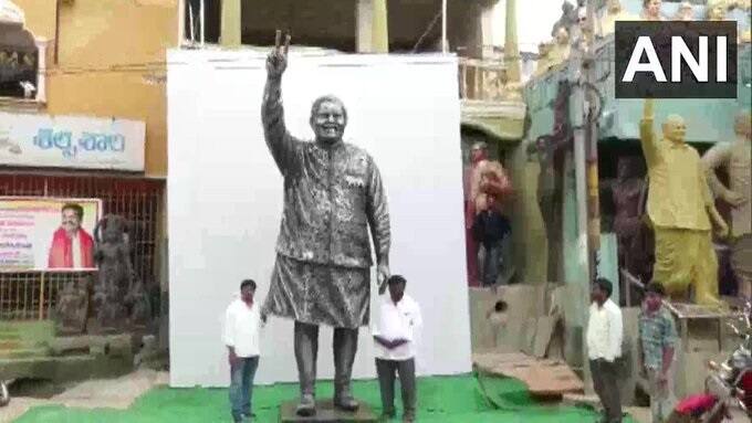 Bangalore: 14 feet statue of PM Narendra Modi, made with scrap materials, to be erected in Bengaluru Narendra Modi Statue: বাতিল লোহা, গাড়ির যন্ত্রাংশ দিয়ে প্রধানমন্ত্রীর ১৪ ফুট লম্বা মূর্তি