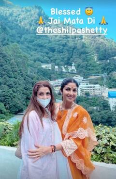 Shilpa Shetty Seek Blessings At Vaishno Devi; See Pics
