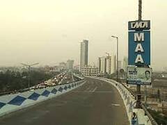 Kolkata Police : চিনা মাঞ্জায় দুর্ঘটনা এড়াতে তৎপর পুলিশ, আকাশে উড়ল ড্রোন | Bangla News