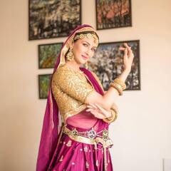 क्या आप जानते हैं Bhabiji Ghar Par Hain की एक्ट्रेस Saumya Tandon पिछले 5 सालों से डिज़ाइन कर रही हैं खुद की साड़ियां?