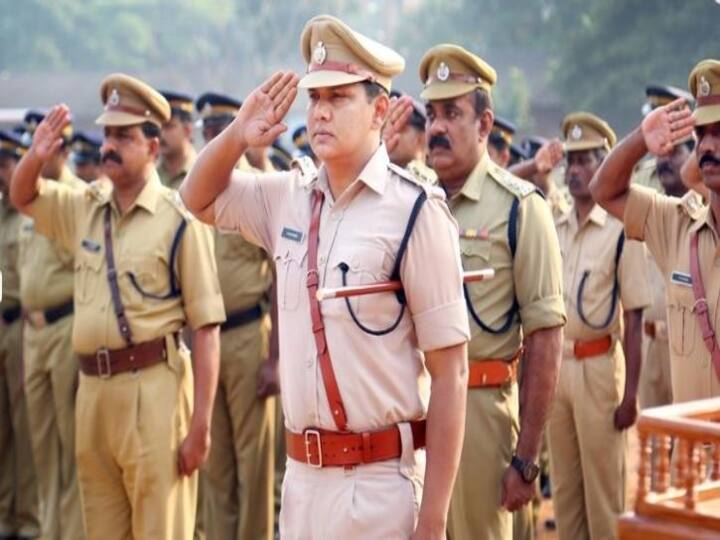 Whom TN police has to salute according to Tamilnadu Police standing order ? காவல்துறையினர் யாருக்கு சல்யூட் அடிக்க வேண்டும்?- விதி என்ன சொல்கிறது?