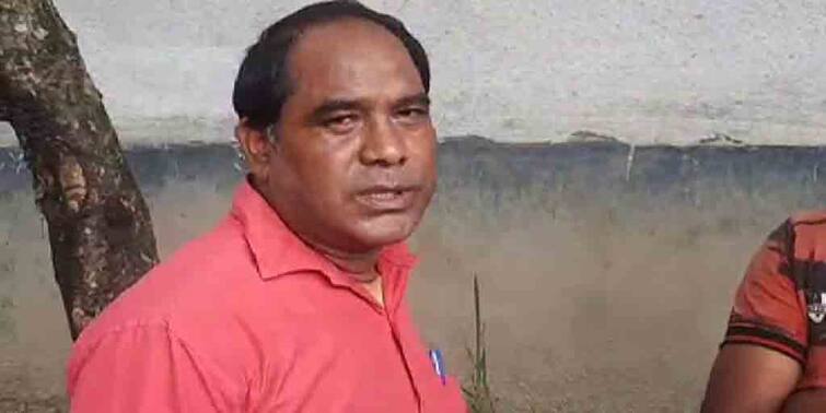 North Dinajpur: man cheating by name of central govt employee North Dinajpur: ভুয়ো কেন্দ্রীয় সরকারী কর্মচারীর পরিচয়ে আর্থিক প্রতারণা, গ্রেফতার অভিযুক্ত