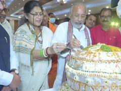 PM Modi Birthday: मोदी के जन्मदिन पर काशी में जश्न में डूबे लोग, दशाश्वमेध घाट पर भक्तों ने की विशेष पूजा