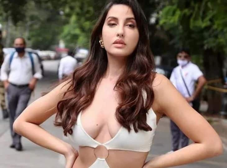 Nora Fatehi amazing dance moves on song, see latest video Nora Fatehi का नया वीडियो, तंजानियाई सिंगर के सॉन्ग पर नशीली अदाओं से बढ़ाई फैन्स के दिलों की धड़कनें!