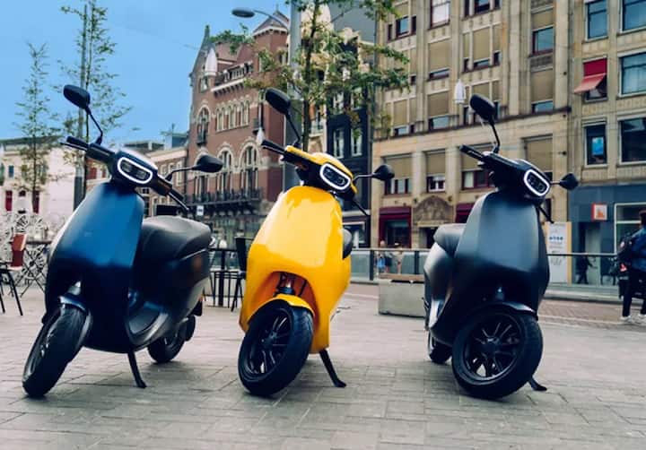 These Electric Scooters Under One Lakh Rupees Offer Better Driving Range — Check Details RTS These Electric Scooters Under One Lakh Rupees Offer Better Driving Range — Check Details