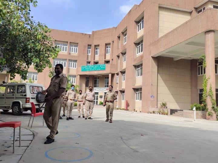 up board marks improvement exam starts from today 79286 students registered ANN UP Board Exam 2021: आज से शुरू हुई अंक सुधार परीक्षा, सेंटर पर पुलिस और STF तैनात