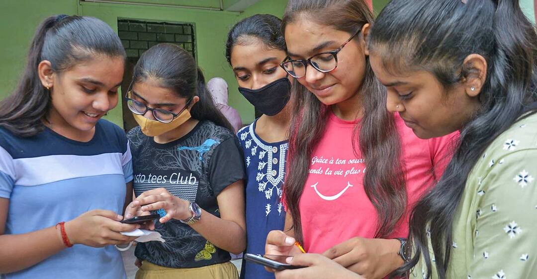 IGNOU July 2021: ఇంటి నుంచే డిగ్రీ, పీజీ చేయాలనుకుంటున్నారా? 'ఇగ్నో' గోల్డెన్ ఛాన్స్ ఇస్తుంది.. IGNOU July 2021: Application for ODL, Online courses extended on ignou.ac.in-Apply by Sept 23 IGNOU July 2021: ఇంటి నుంచే డిగ్రీ, పీజీ చేయాలనుకుంటున్నారా? 'ఇగ్నో' గోల్డెన్ ఛాన్స్ ఇస్తుంది..