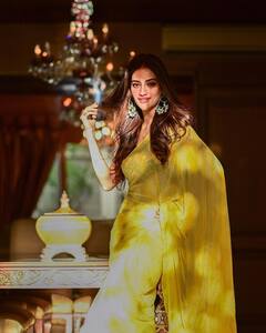 Nusrat Jahan की खूबसूरती आपको भी कर देगी मदहोश, संभल न पाएं तो आपका न होगा कोई दोष