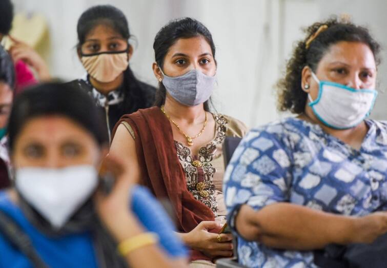 India Coronavirus Updates India reports 31,923 new Covid-19 cases, 282 deaths India Coronavirus Updates : দৈনিক মৃত্যু কমলেও, ১৫ শতাংশের বেশি বাড়ল সংক্রমণ