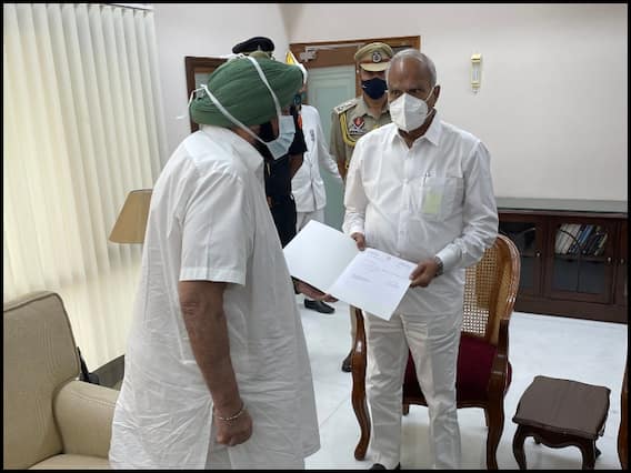 Amarinder Singh Resigns: कैप्टन अमरिंदर सिंह का इस्तीफा, पंजाब के नए सीएम पर सोनिया गांधी लेंगी फैसला Amarinder Singh Resigns: कैप्टन अमरिंदर सिंह का इस्तीफा, पंजाब के नए सीएम पर सोनिया गांधी लेंगी फैसला