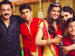 Looks ਦੇ ਮਾਮਲੇ 'ਚ Bobby Deol ਨੂੰ ਵੀ ਫੇਲ ਕਰਦਾ ਉਨ੍ਹਾਂ ਦਾ ਬੇਟਾ Aryaman, ਵੇਖੋ ਤਸਵੀਰਾਂ