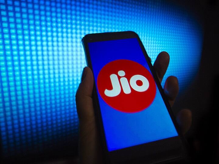 Jio Users Face Network Disruption, Downdetector Reports Sharp Spike Citing User Queries Jio Users Face Network Disruption, Downdetector Reports Sharp Spike Citing User Queries