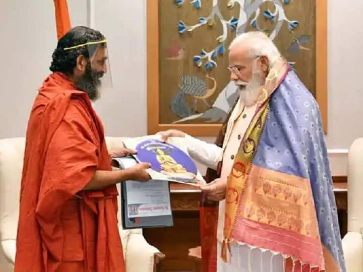 Ramanujacharya Statue: స్టాట్యూ ఆఫ్ ఈక్వాలిటీ.. ప్రధాని మోదీని ఆహ్వానించిన చిన్న జీయర్ స్వామి Ramanujacharya Statue: Chinna Jeeyar invites PM Narendra Modi for unveiling of statue of equality near Hyderabad Ramanujacharya Statue: స్టాట్యూ ఆఫ్ ఈక్వాలిటీ.. ప్రధాని మోదీని ఆహ్వానించిన చిన్న జీయర్ స్వామి