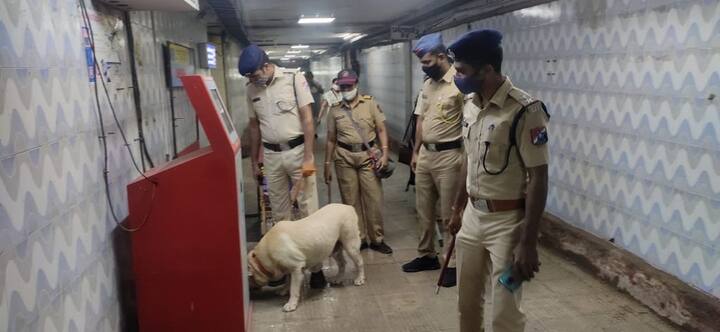 अटक करण्यात आलेल्या दहशतवाद्यांपैकी जान मोहम्मद हा मुंबईतील धारावी येथे राहतो. यानंतर तपास यंत्रणा सक्रिय झाल्या.