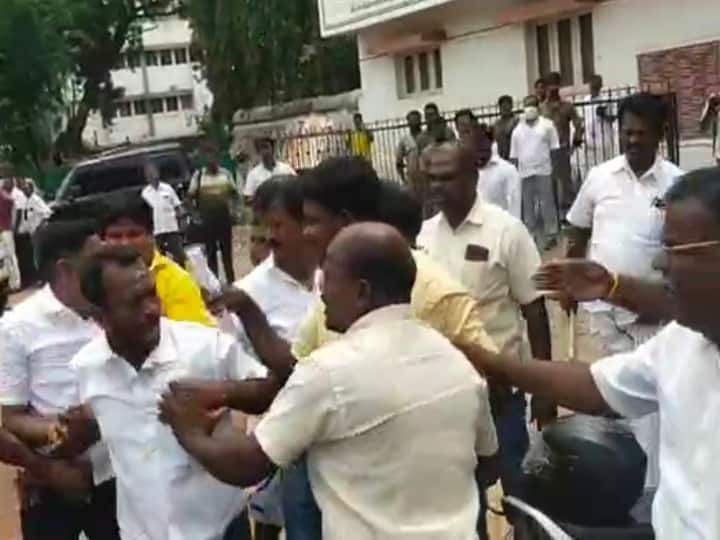 AIADMK clash in Anna union election in Madurai மதுரை அண்ணா தொழிற்சங்க தேர்தலில் மோதல்... எம்.எல்.ஏ.,க்கள் முன்னிலையில் அடிதடி!