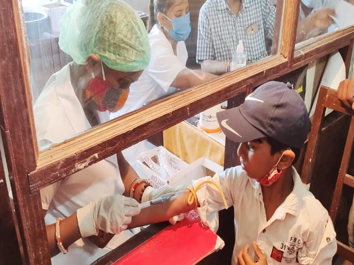 children suffering from viral pneumonia in Gopalganj difficulty in breathing take precautions in fever ann गोपालगंज में अब वायरल निमोनिया के शिकार हो रहे छोटे बच्चे, सांस लेने में आ रही दिक्कत, बरतें ये सावधानी