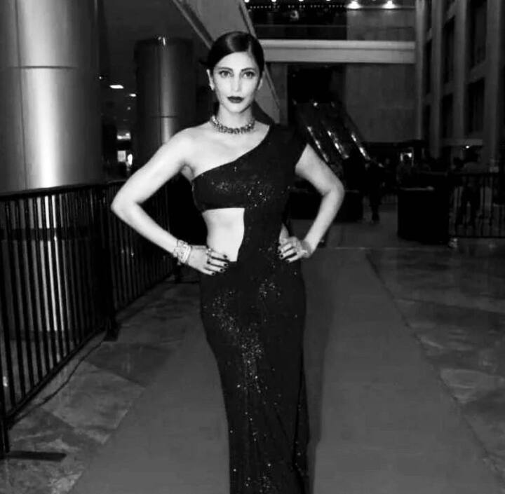 The actress was spotted attending this star-studded ceremony in a gorgeous black designer saree by Gaurav Gupta. She looked drop dead gorgeous in this shimmery outfit. (Image courtesy - @shrutzhaasan/Instagram)