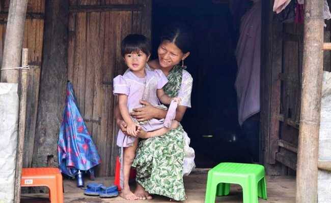 Whistiling village Kongthong: అక్కడ ఎవరినైనా విజిలేసి పిలుస్తారు... పేర్లు కూడా ఈల శబ్ధాలే... Story on Meghalaya's Whistiling village Kongthong Whistiling village Kongthong: అక్కడ ఎవరినైనా విజిలేసి పిలుస్తారు... పేర్లు కూడా ఈల శబ్ధాలే...