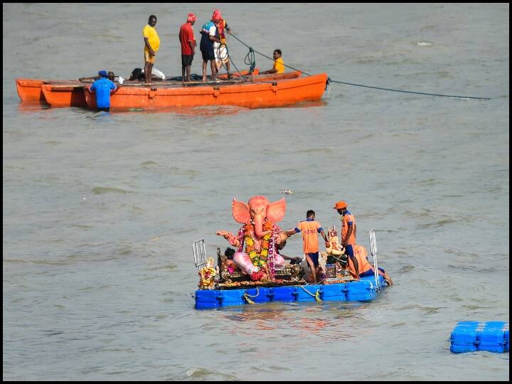 रविवार दोपहर तीन बजे तक 85 सार्वजनिक मंडलों की प्रतिमाओं, 2,069 निजी रूप से स्थापित प्रतिमाओं और देवी गौरी की 31 प्रतिमाओं का विभिन्न स्थानों पर विसर्जन किया गया.