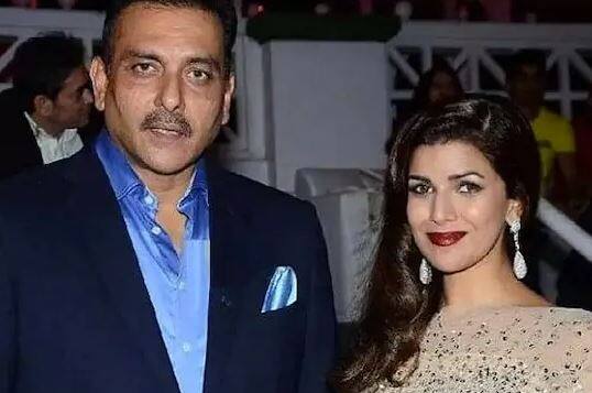 ਸਾਲ 2018 ਵਿੱਚ, ਰਵੀ ਇੱਕ ਵਾਰ ਫਿਰ ਸੁਰਖੀਆਂ ਵਿੱਚ ਆਏ, ਸੋਸ਼ਲ ਮੀਡੀਆ 'ਤੇ ਇਹ ਅਫਵਾਹਾਂ ਉੱਡ ਰਹੀਆਂ ਸਨ ਕਿ ਰਵੀ ਸ਼ਾਸਤਰੀ ਦਿ ਲੰਚਬਾਕਸ ਫੇਮ ਨਿਮਰਤ ਕੌਰ 'ਤੇ ਦਿਲ ਹਾਰ ਬੈਠੇ ਹਨ। ਦੋਵੇਂ 2015 ਵਿੱਚ ਓਡੀ ਟੀਟੀ ਕੂਪ ਦੇ ਲਾਂਚ ਲਈ ਵੀ ਮਿਲੇ ਸਨ. ਅਤੇ ਖ਼ਬਰ ਇਹ ਹੈ ਕਿ ਦੋਵੇਂ ਗੁਪਤ ਰੂਪ ਤੋਂ 2 ਸਾਲਾਂ ਤੋਂ ਡੇਟਿੰਗ ਕਰ ਰਹੇ ਹਨ।