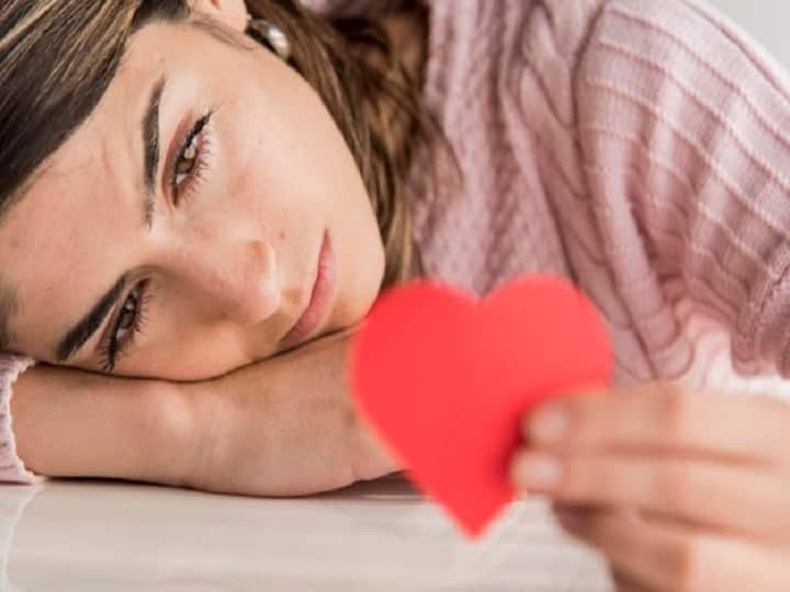 relationship tips Never make these four mistakes after the breakup it will increase the respect for you in your partner heart Relationship Tips: ब्रेकअप के बाद ये चार गलतियां कभी न करें, पार्टनर के दिल में आपके लिए बढ़ेगी इज्जत