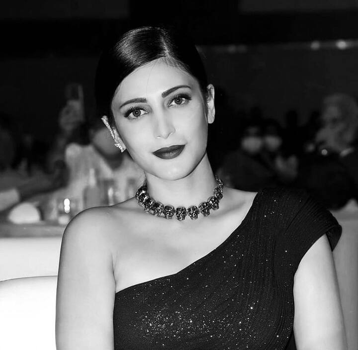 Daughter of veteran actors Kamal Haasan and Sarika Thakur, Shruti is also a playback singer other than being a fantastic actor. She made her acting debut as a lead actress in the Bollywood film ‘Luck’. (Image courtesy - @shrutzhaasan/Instagram)