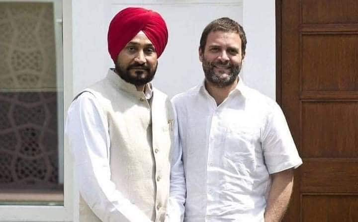 Rahul Gandhi extends his wishes to new CM-designate Charanjit Singh Channi on twitter ਪੰਜਾਬ ਦੇ ਨਵੇਂ ਮੁੱਖ ਮੰਤਰੀ ਨੂੰ ਰਾਹੁਲ ਗਾਂਧੀ ਨੇ ਵੀ ਦਿੱਤੀ ਵਧਾਈ