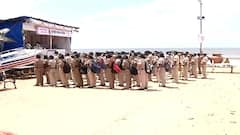 Mumbai police on duty at Juhu beach for COVID-safe Ganesh Visarjan