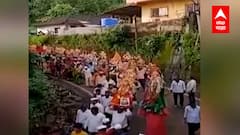 Ganesh Visarjan 2021 : कोकणात पारंपरिक पद्धतीने गणरायाला निरोप, डोक्यावर मूर्ती घेऊन विसर्जन