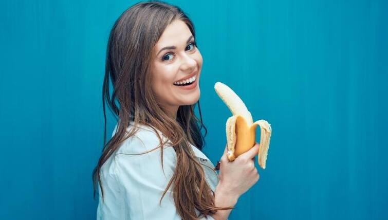 Why women should eat one banana daily get these amazing benefits જાણો મહિલાઓએ શા માટે રોજ ખાવું જોઇએ રોજ એક કેળું, આ ફળના છે અદભૂત ફાયદા