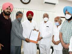 Punjab New CM Announced Live: चरणजीत सिंह चन्नी आज सुबह 11 बजे लेंगे CM पद की शपथ, अमरिंदर सिंह को भी भेजा गया न्योता