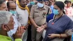 केंद्रीय मंत्री स्मृति ईरानी ने बाढ़ग्रस्त इलाके का दौरा किया, अधिकारियों को फटकार लगाई