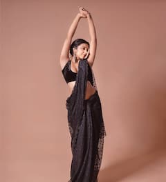 Tejaswi: తేజస్వి.. పాస్‌పోర్ట్ ఫొటో ఇలా ఉంటుందా? పద్ధతిగా అందాలు ఆరబెడుతున్న బిగ్ బాస్ బ్యూటీ