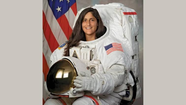 Sunita Williams Birthday: Interesting Facts To Know About Indian-Origin Astronaut Sunita Williams Birthday: জন্মদিনে অজানা তথ্য, প্রথমবার মহাকাশযাত্রায় সঙ্গে করে কী কী নিয়ে গিয়েছিলেন সুনীতা উইলিয়ামস?