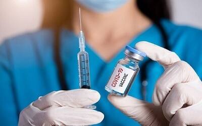 Ahmedabad Corporation big decision for corona vaccination Ahmedabad : કોર્પોરેશન કોને કોને ઘરે બેઠા આપશે કોરોનાની રસી? જાણો શું કરવું પડશે?