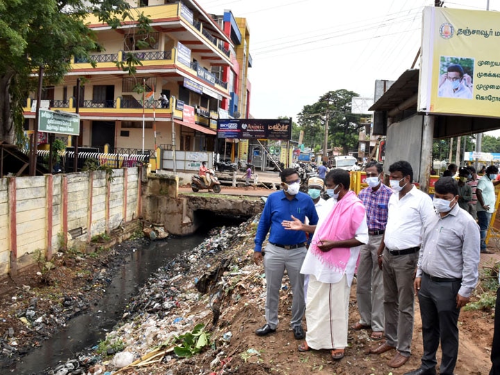 ’அக்டோபரில் தொடங்கும் பருவமழை’- தஞ்சை மாநகரில் மழைநீர் வடிகால் தூர்வாரும் பணிகள் தொடக்கம்!