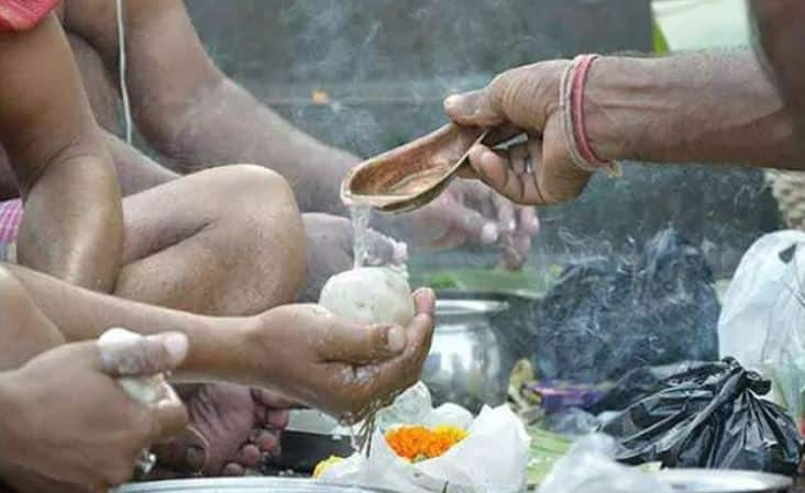 pitru paksha 2021 starts from today know why only chawal use in pinddan and important tithi of sharadh Pitru Paksha 2021: आज से शुरू हुए पितृ पक्ष, जानें पिंडदान में चावल की क्यों बनाते हैं पिंडी, ये हैं श्राद्ध की महत्वपूर्ण तिथियां