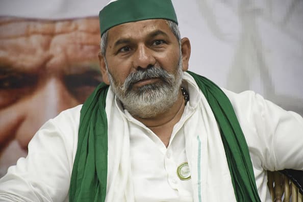 BKU Leader Rakesh Tikait attack BJP in Amroha ann BJP पर बरसे Rakesh Tikait, बोले- किसान वोट देता है तो अपने हक की मांग भी करेगा