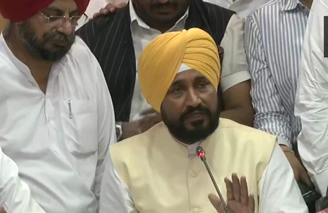Punjab CM Charanjit Singh Channi Reaches Out To 'Aam Aadmi' & Farmers In First Presser | Key Points Punjab CM Charanjit Singh Channi Reaches Out To 'Aam Aadmi' & Farmers In First Presser | Key Points