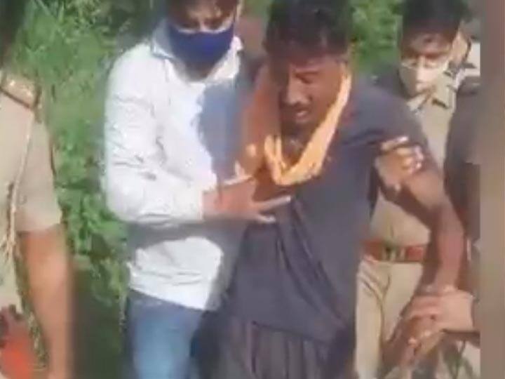 A criminal injured in police firing during encounter in Noida Noida Encounter: पुलिस पर फायरिंग कर भाग रहा बदमाश गोलीबारी में घायल, दूसरा साथी फरार