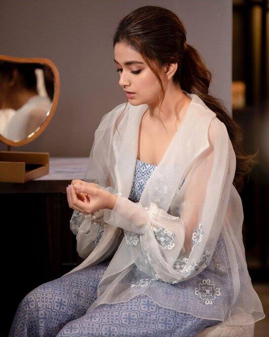 உன் மேல ஒரு கண்ணு நீதான் என் மொறப்பொண்ணு